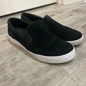 Vionic Kani Sneakers Women’s Size 7 Black‎ Suede Perforated Slip On Shoes